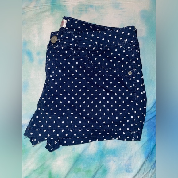 •New• No Boundaries Navy Blue White Polka Dots Shorts •Size 15 - Picture 4 of 4